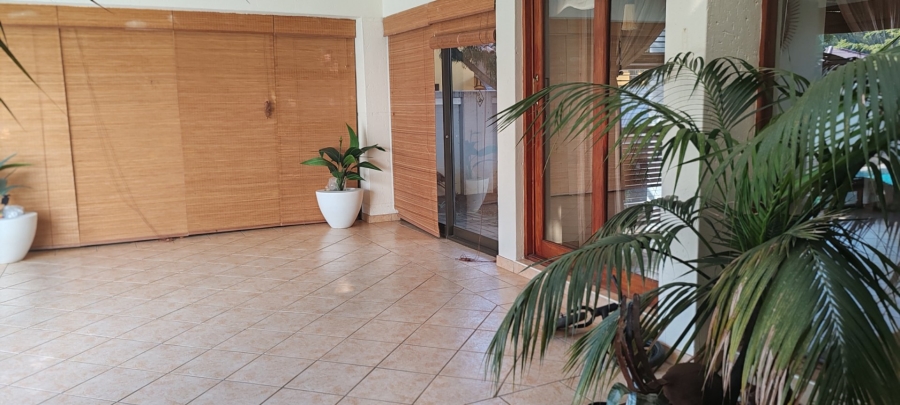 4 Bedroom Property for Sale in WestLake Country Safari Estate North West